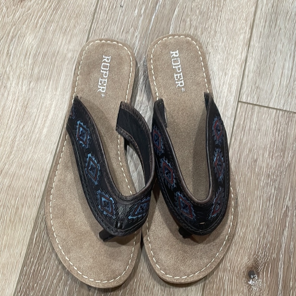 Aztec Roper Sandals - Picture 3 of 5